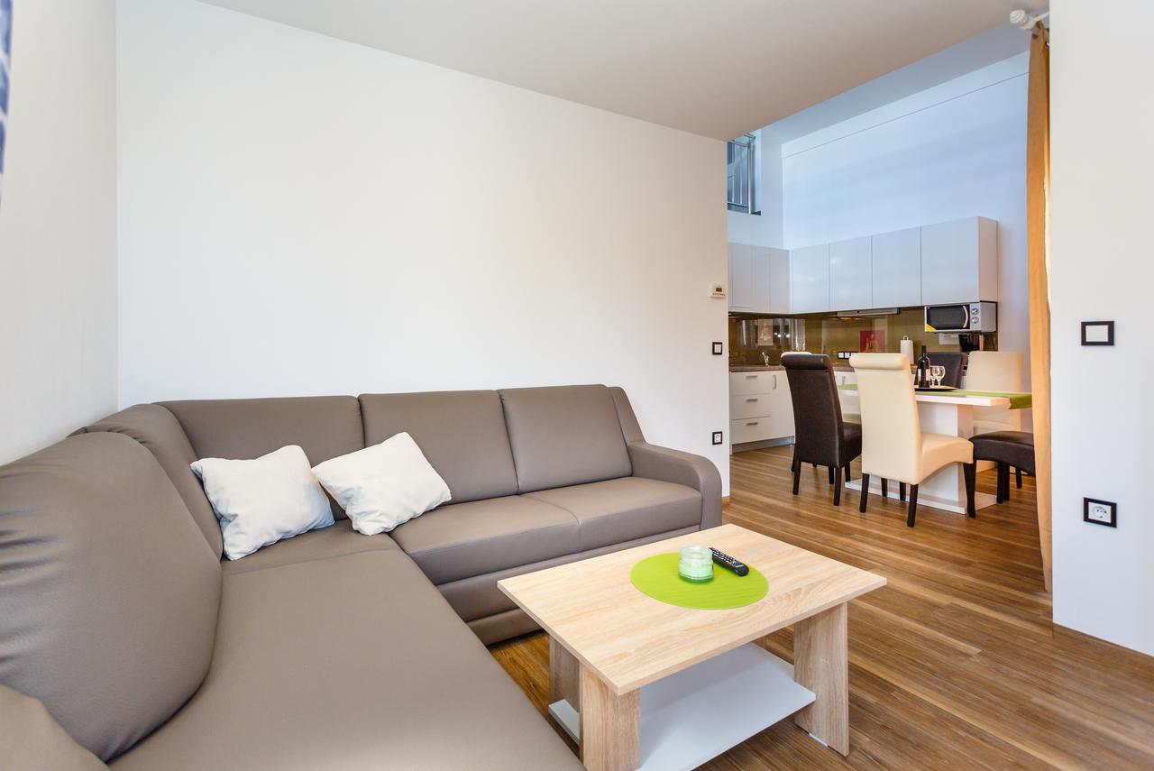 Vlado Apartman *