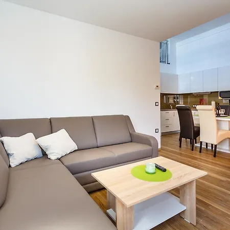 Apartments Vlado Krk Town Exterior photo