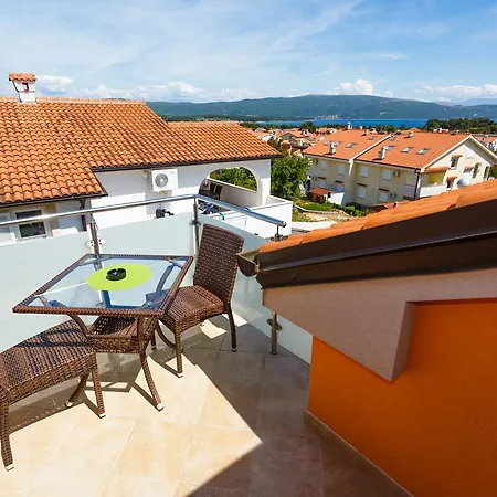 Apartments Vlado Krk Town Exterior photo