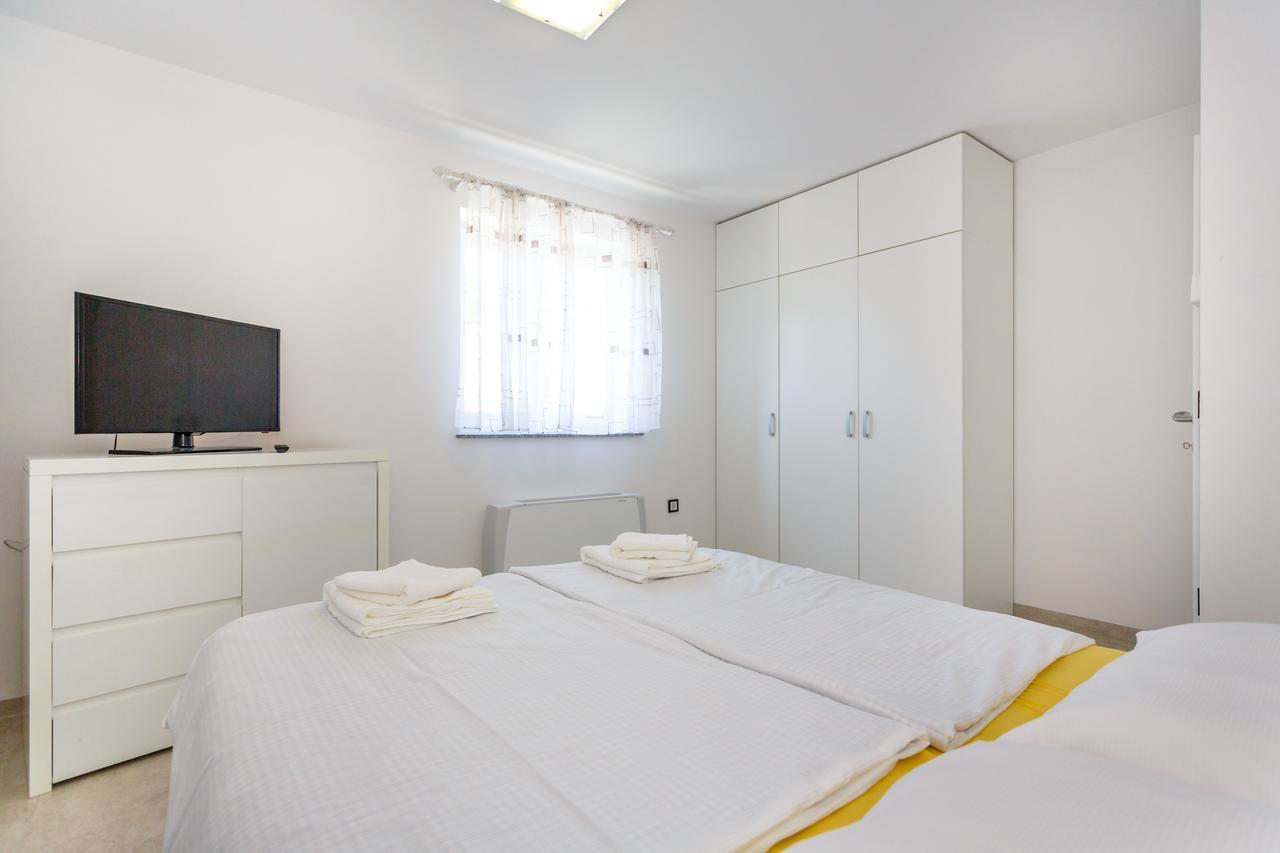 Vlado Apartment
